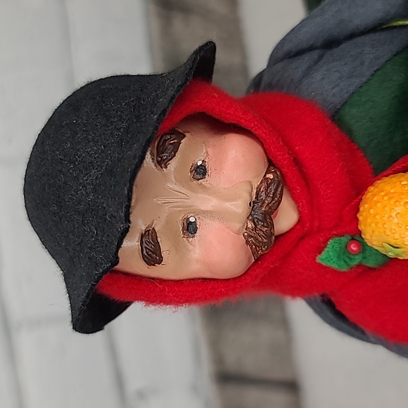 Byers' Choice Carolers 1999 Fruit Vendor with Fruit Cart Vintage - Picture 4 of 17